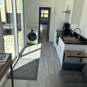 40ft Luxury Container 1 bed 1 bath